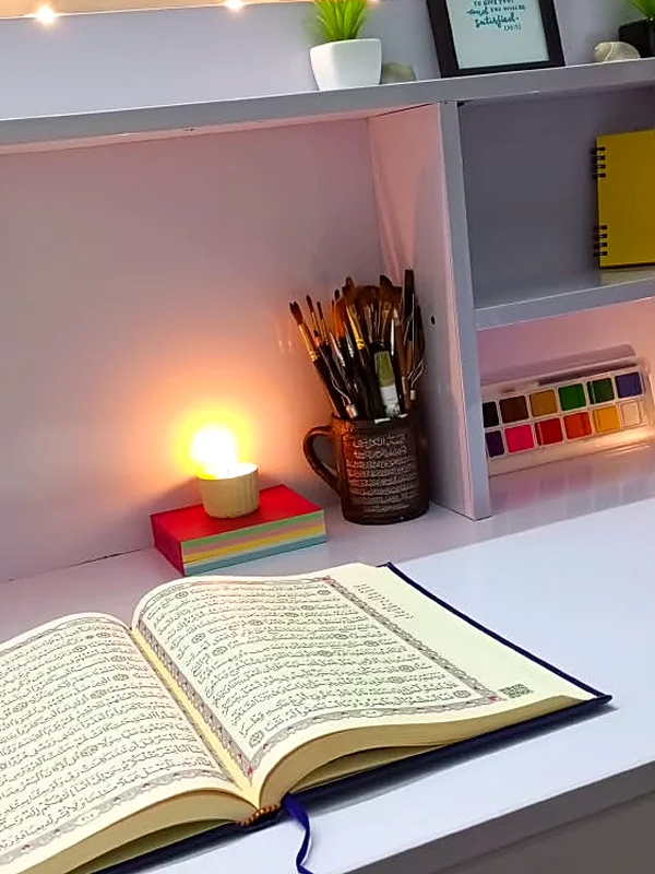 Brushes, paints and Quran for our Arabic calligraphy course online